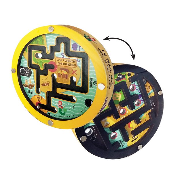 Svoora medinis labirintas, Piratai